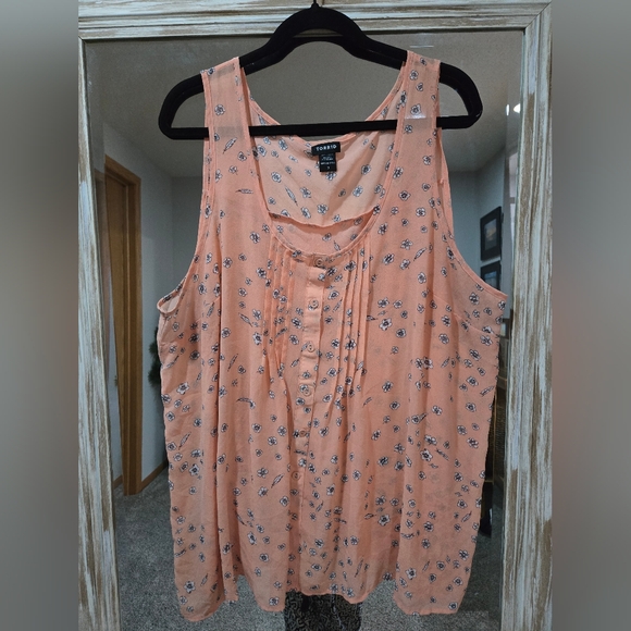Torrid Peach Floral Sleeveless Blouse - Picture 2 of 3